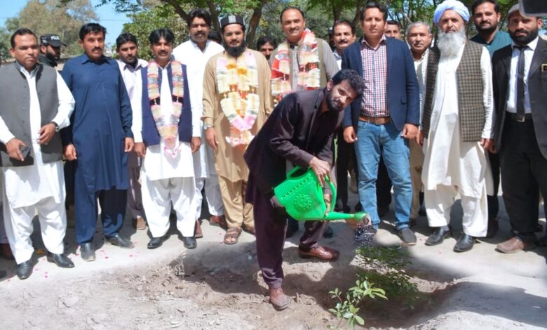 Photo of Several journalists take part in Plantation Campaign